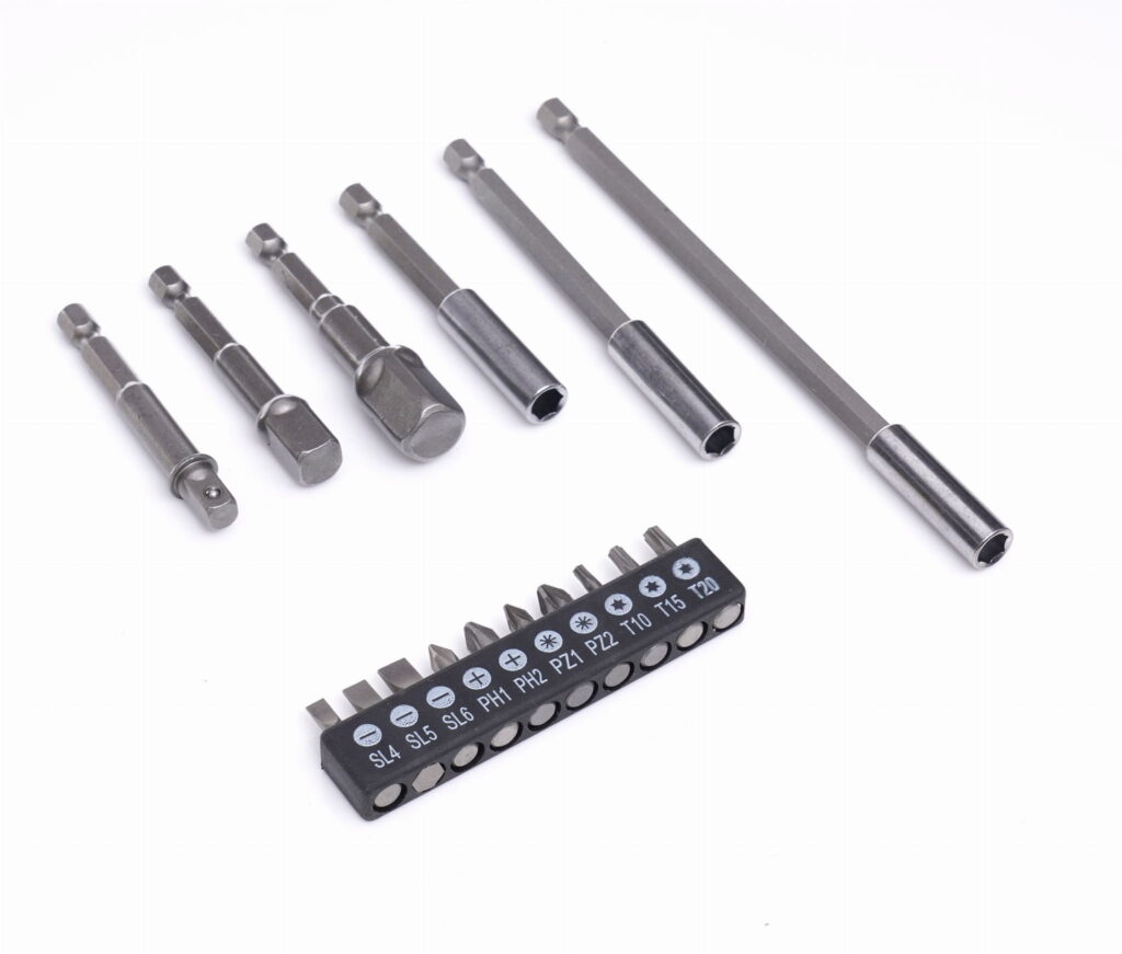 Otsikute, hoidikute ja adapterite komplekt, 16 tk KD10955