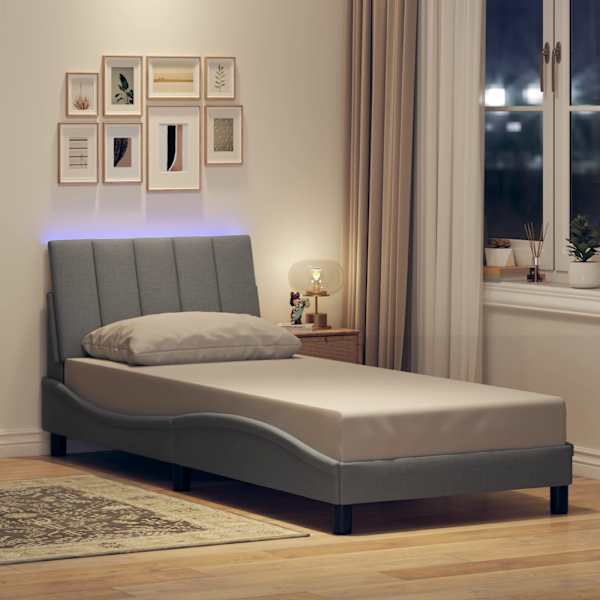 LED-valgustusega voodiraam, helehall, 90 × 200 cm, kangas — mudel 3310433