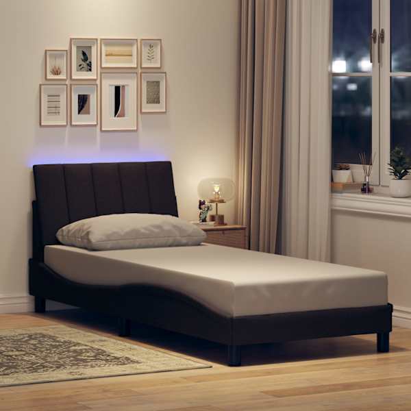 LED-valgustusega voodiraam, tumepruun, 90 × 200 cm, kangas — mudel 3310436