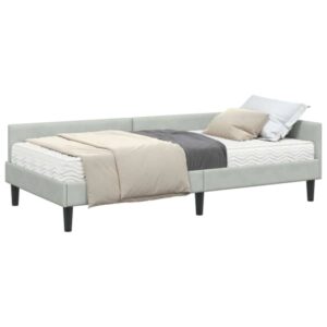 Mudel 3393696